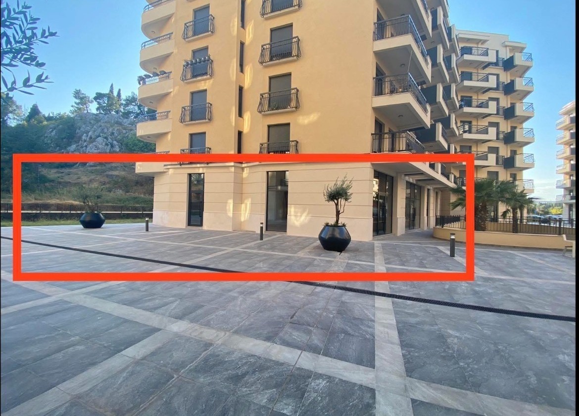 Izdavanje poslovnog prostora od 126m2 u zgradi Normal (bivsi hotel Ljubovic)